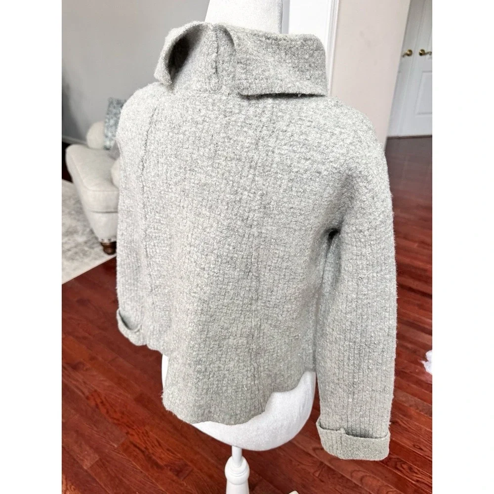 Free People 100% Wool Light Grey Long Sleeve Turtle Neck Sweater Size Small